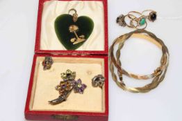 Three 9 carat gold rings, another ring, two Italian bracelet and necklace,