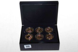 Boxed set of eighteen WWI centenary crown collection, with certificates.