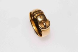 18 carat gold buckle ring.