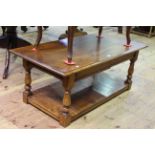 Good quality oak rectangular coffee table with frieze drawers and undershelf.