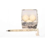 Antique ivory parasol handle and three snooker balls (4).