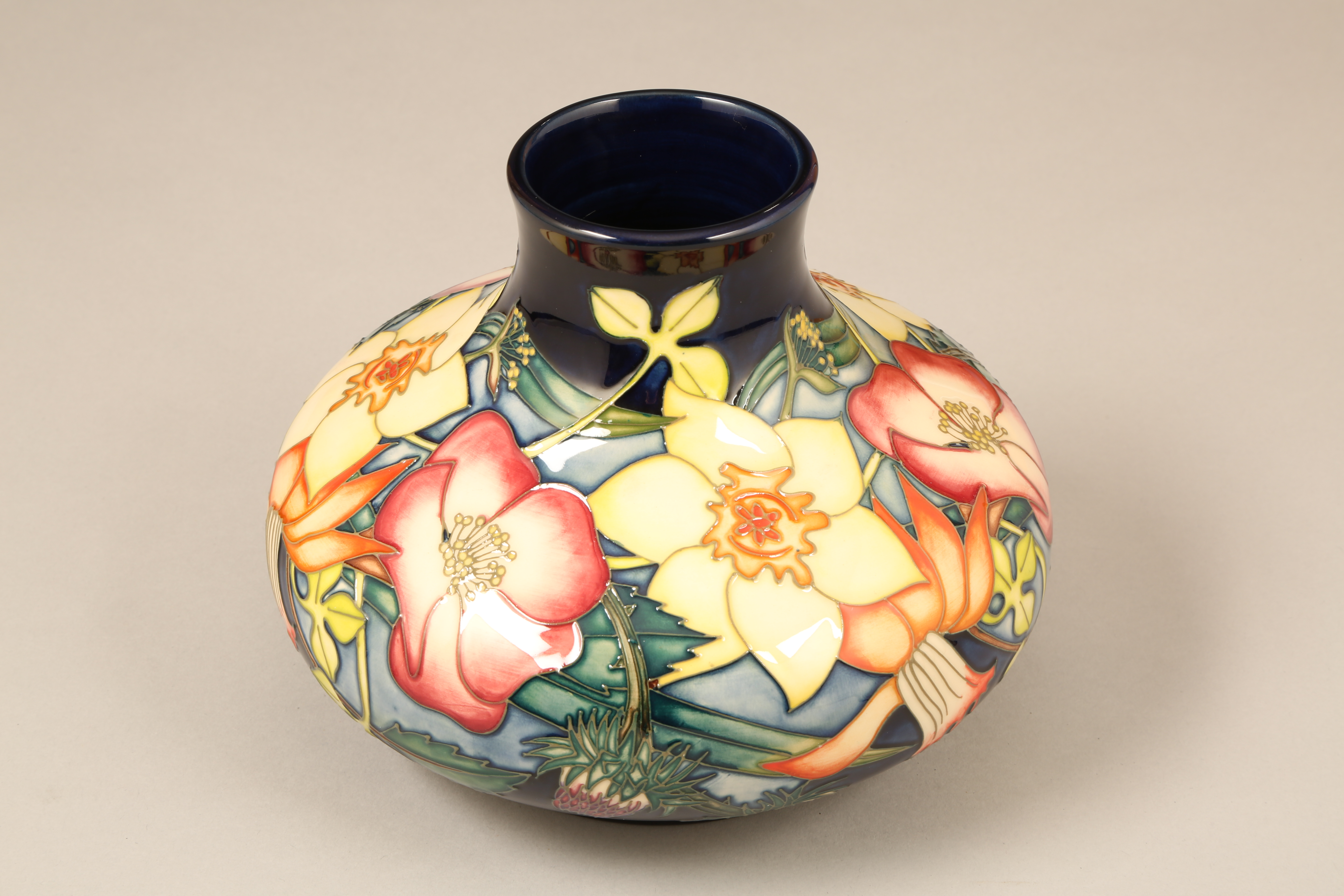 Moorcroft vase, 'E.R. Golden Jubilee' 2002 17cm high in original box