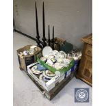 A pallet of assorted china, banker's style lamp,