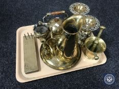 A tray of brass ware, Art Nouveau jug, brass cribbage board, kettle,