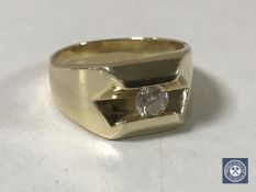 An 18ct gold solitaire diamond ring, size R.