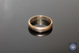 A 9ct gold band ring, size S CONDITION REPORT: 4.
