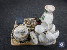 A tray of antique plates, Maling vase,