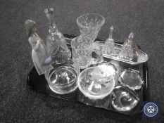 A tray containing assorted glass ware together with a Nao figure