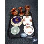 A tray of Royal Albert Old Country Roses ashtray and dish, Wedgwood Jasperware dish, lidded egg,