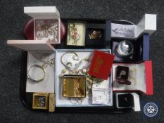 A tray of assorted costume jewellery and a Pandora charm