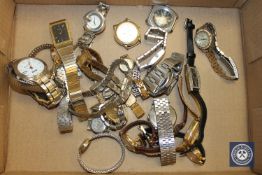 A large collection of wristwatches (Q)