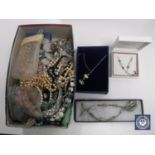 A Pandora necklace and assorted costume jewellery