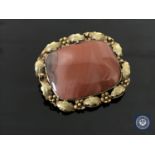 A Victorian yellow metal agate brooch