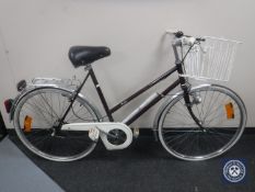 A lady's Metropolitan roadster shopper bike