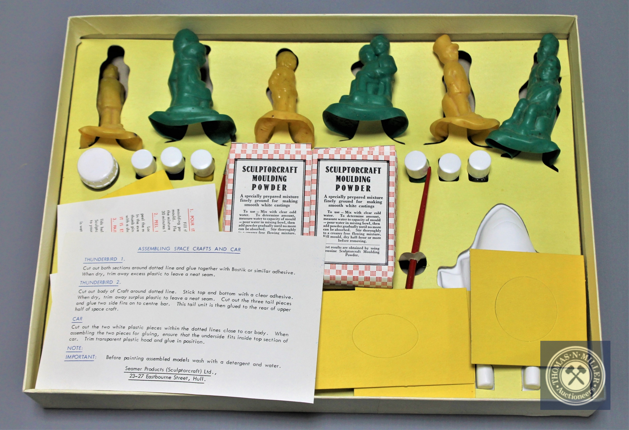 A Thunderbirds Sculpturecraft Thunderbirds Moulding and Colouring Set, boxed. - Image 2 of 2