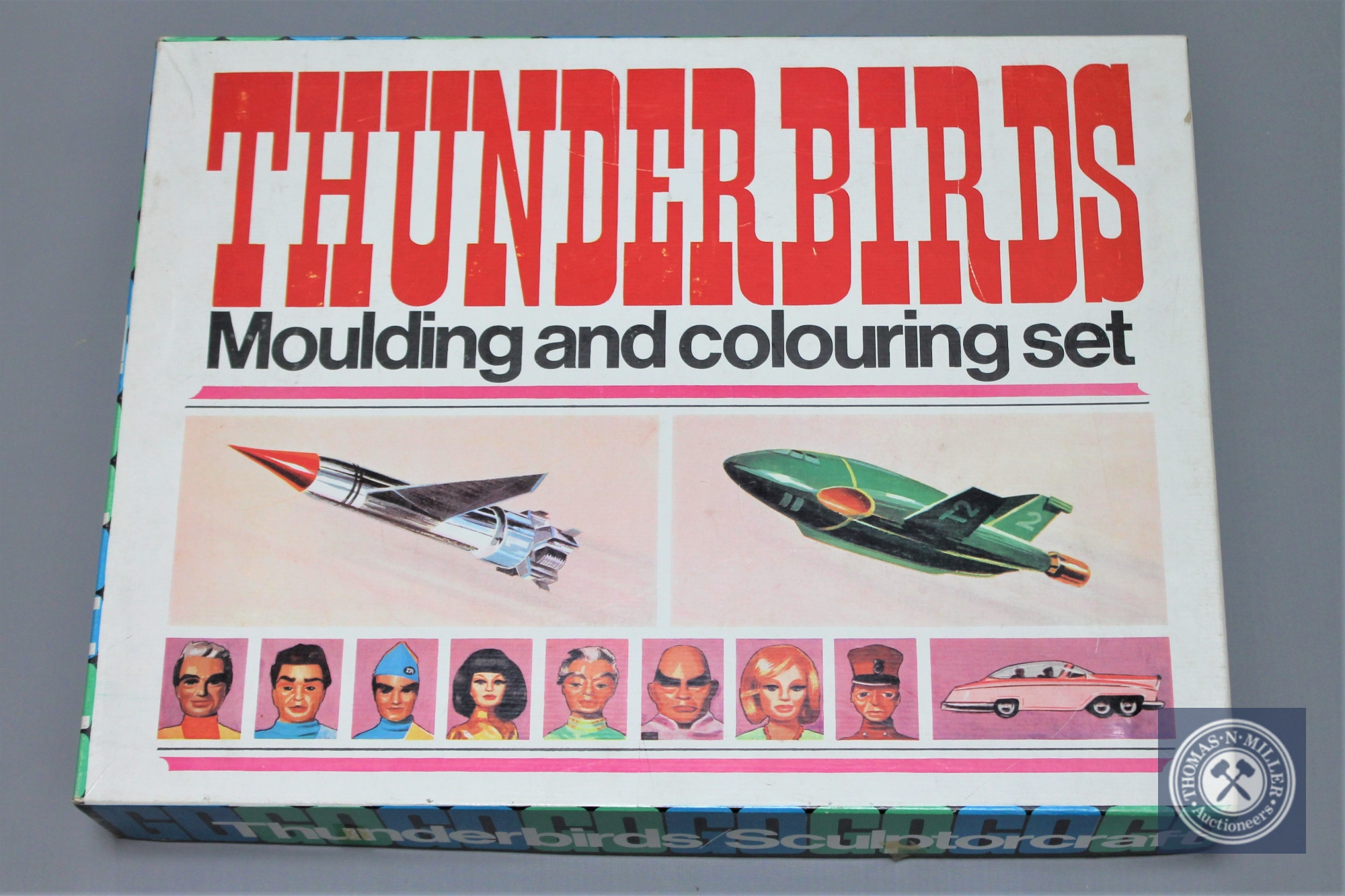 A Thunderbirds Sculpturecraft Thunderbirds Moulding and Colouring Set, boxed.