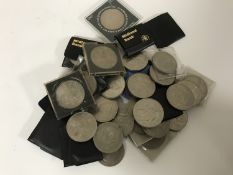 A collection of modern issue crowns (Qty)