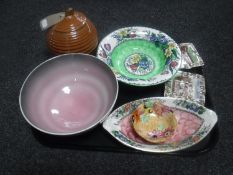 A tray of seven assorted pieces of Maling pottery