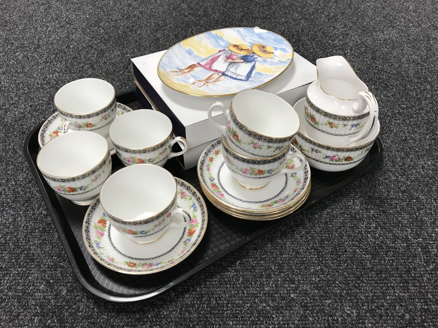 A tray of fourteen piece Grosvenor Old English china tea service together with two boxed Royal