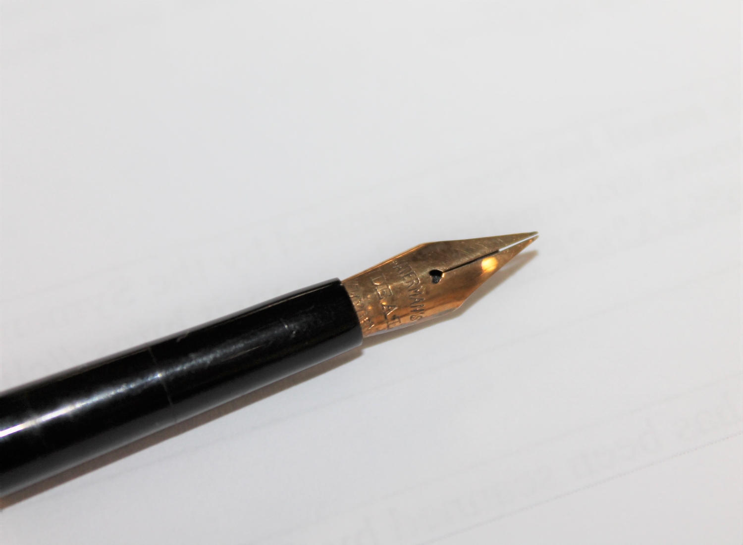 A boxed Waterman's Ideal yellow metal mounted fountain pen, together with a costume pearl necklace, - Image 3 of 5