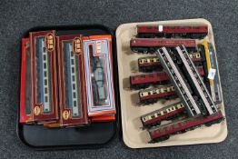 A Hornby OO gauge Intercity 125 engine with two carriages together with fourteen further OO gauge