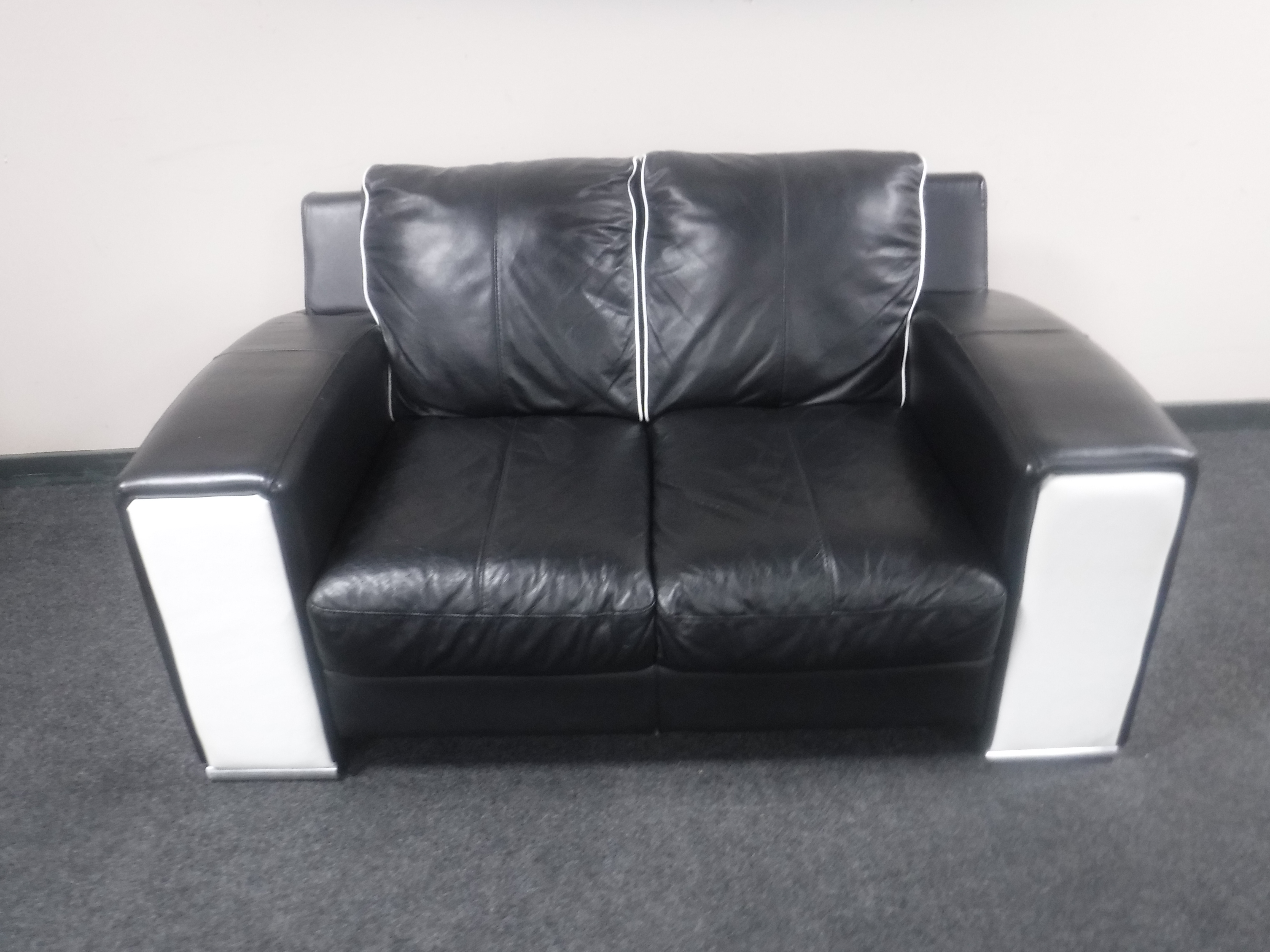 A three seater settee with matching two seater settee upholstered in a two-tone black and white - Image 2 of 2