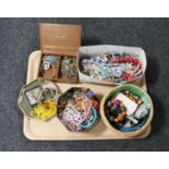 A tray of a large quantity of assorted costume jewellery,