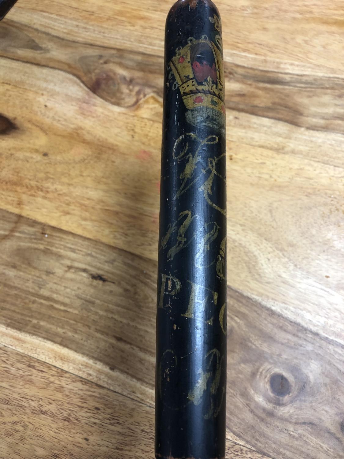 An antique truncheon - Image 3 of 10