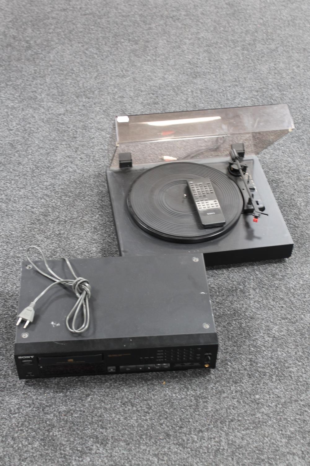 A Sansui SR-211 G automatic turntable and a Sony Compact Disc Player CDP-711