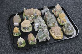 A tray of thirteen assorted Lilliput Lane cottages and houses and one other