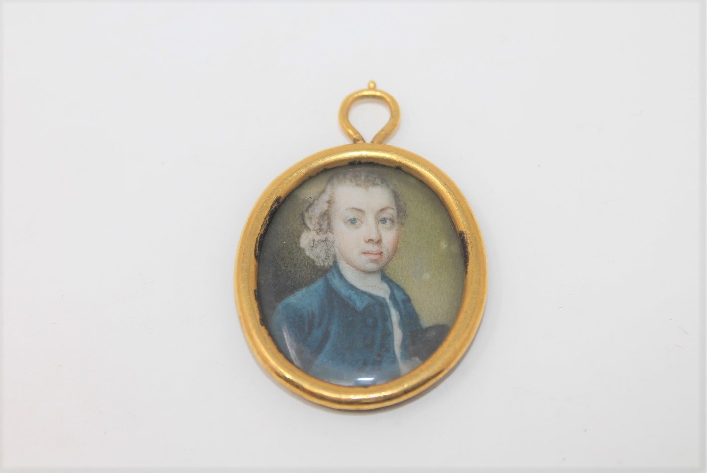 A fine quality gold mounted miniature,
