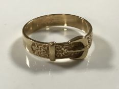 A 9ct gold buckle ring, 2.9g, size Q.