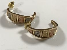 A pair of 9ct three-tone gold earrings, 4g.