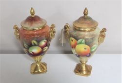 Weekly sale of antiques and collectables