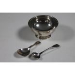 A silver sugar bowl, London marks,