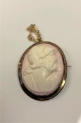 A 9ct gold cameo brooch