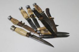 Ten assorted hunting knives