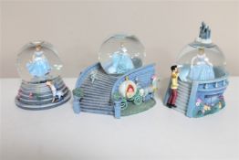 Three Disney snow globes : Cinderella