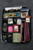 A tray of costume and fashion jewellery