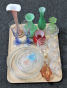 A tray of assorted 20th century glass ware