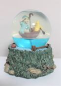 A musical Disney snow globe : Winnie the Pooh