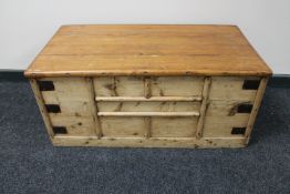 An early twentieth century pine blanket box