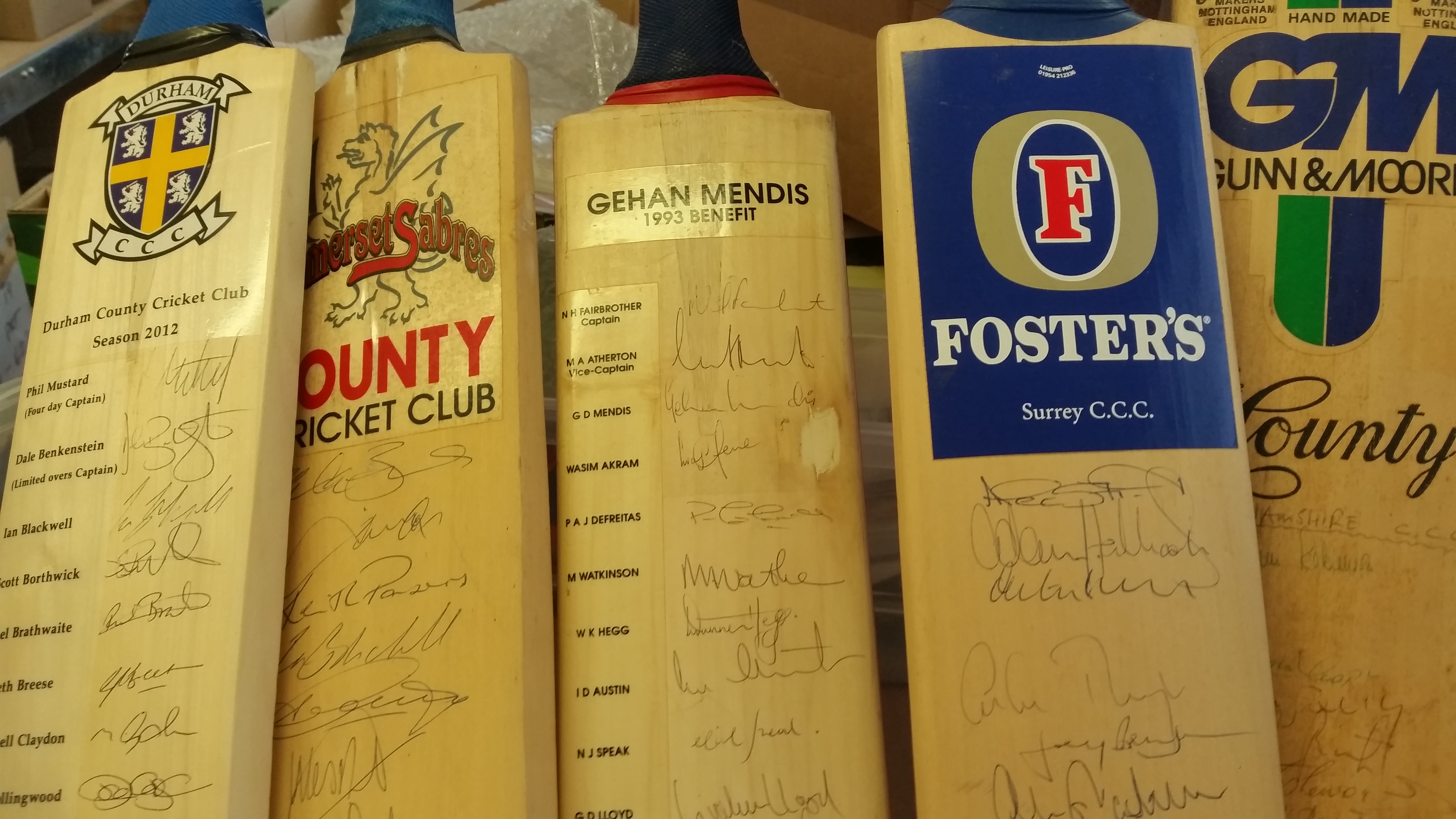 CRICKET, signed full-size bats, inc. Nottinghamshire 1980'