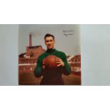FOOTBALL, signed photo by Ray Wood, half-length in action for Manchester United, from the original