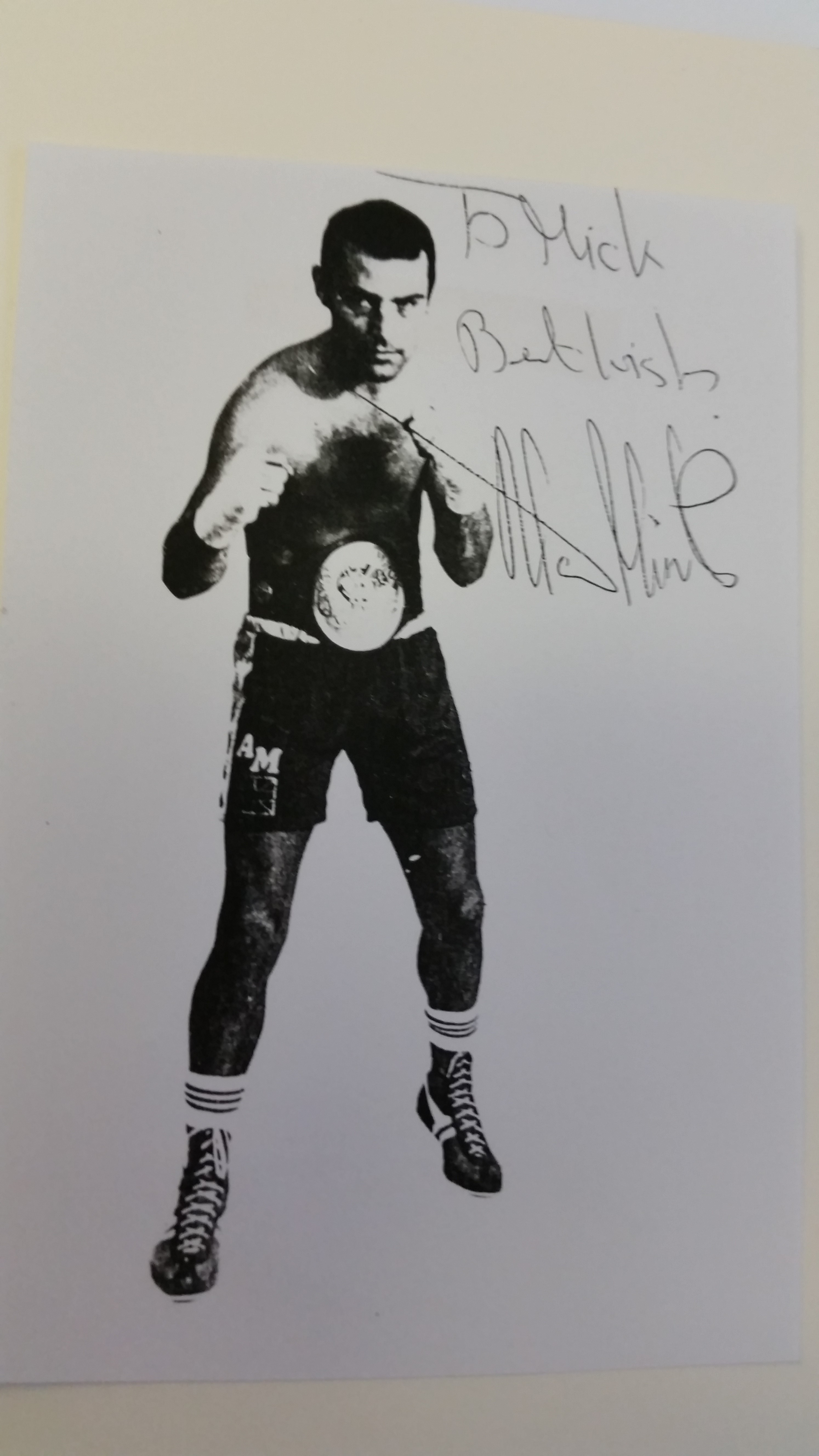 BOXING, signed reproduction photo by Alan Minter, laid down to card showing him full-length in