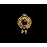 Roman Gold Pendant with Pearls