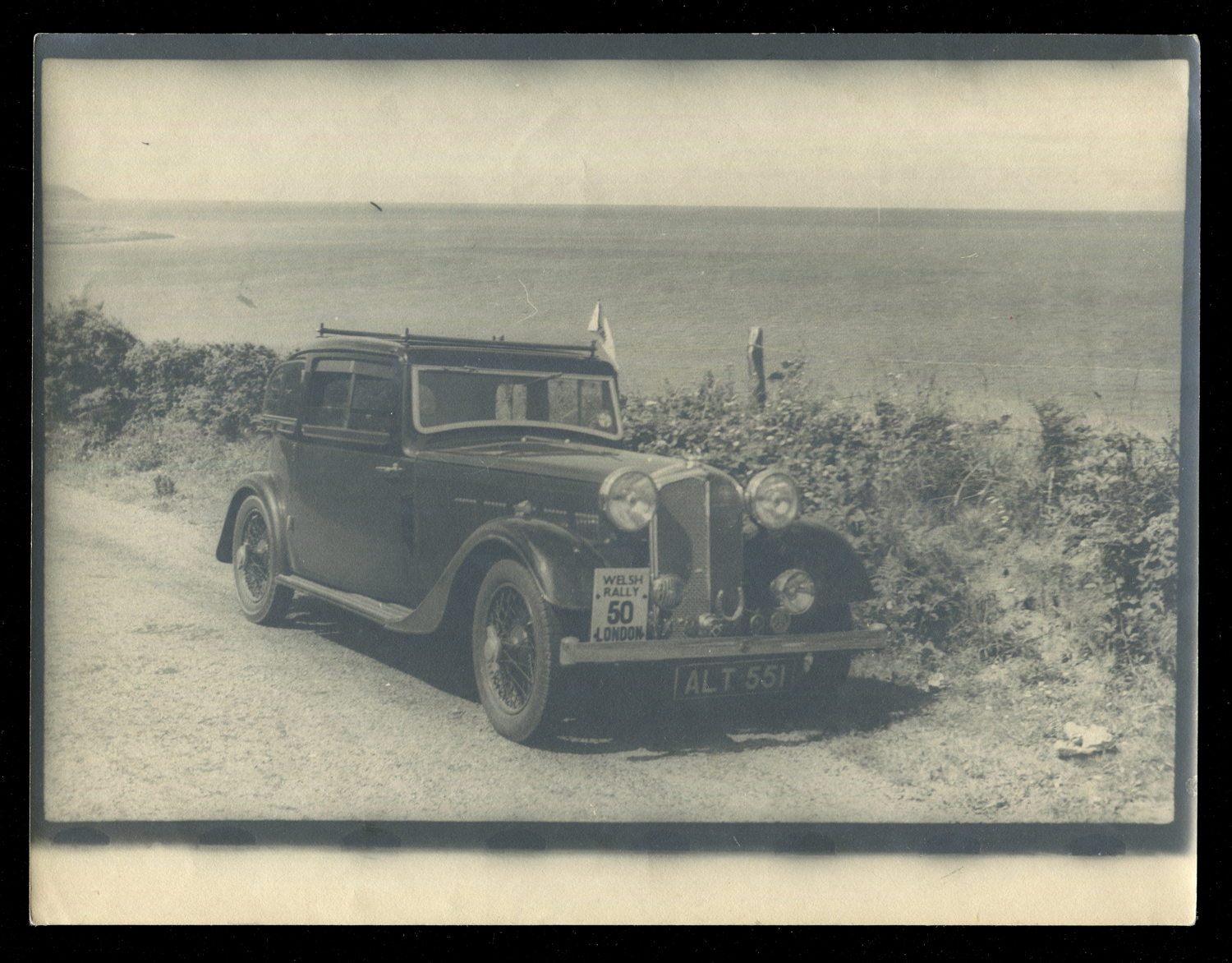 AUTOMOBILIA. A collection of approximately 88 mid-20th century photographs of cars and motor racing, - Image 3 of 3