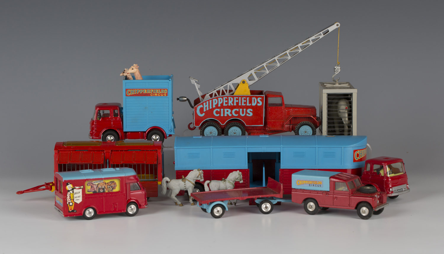 A small collection of Corgi Toys Chipperfield's Circus vehicles, comprising a No. 1130 circus - Image 3 of 5