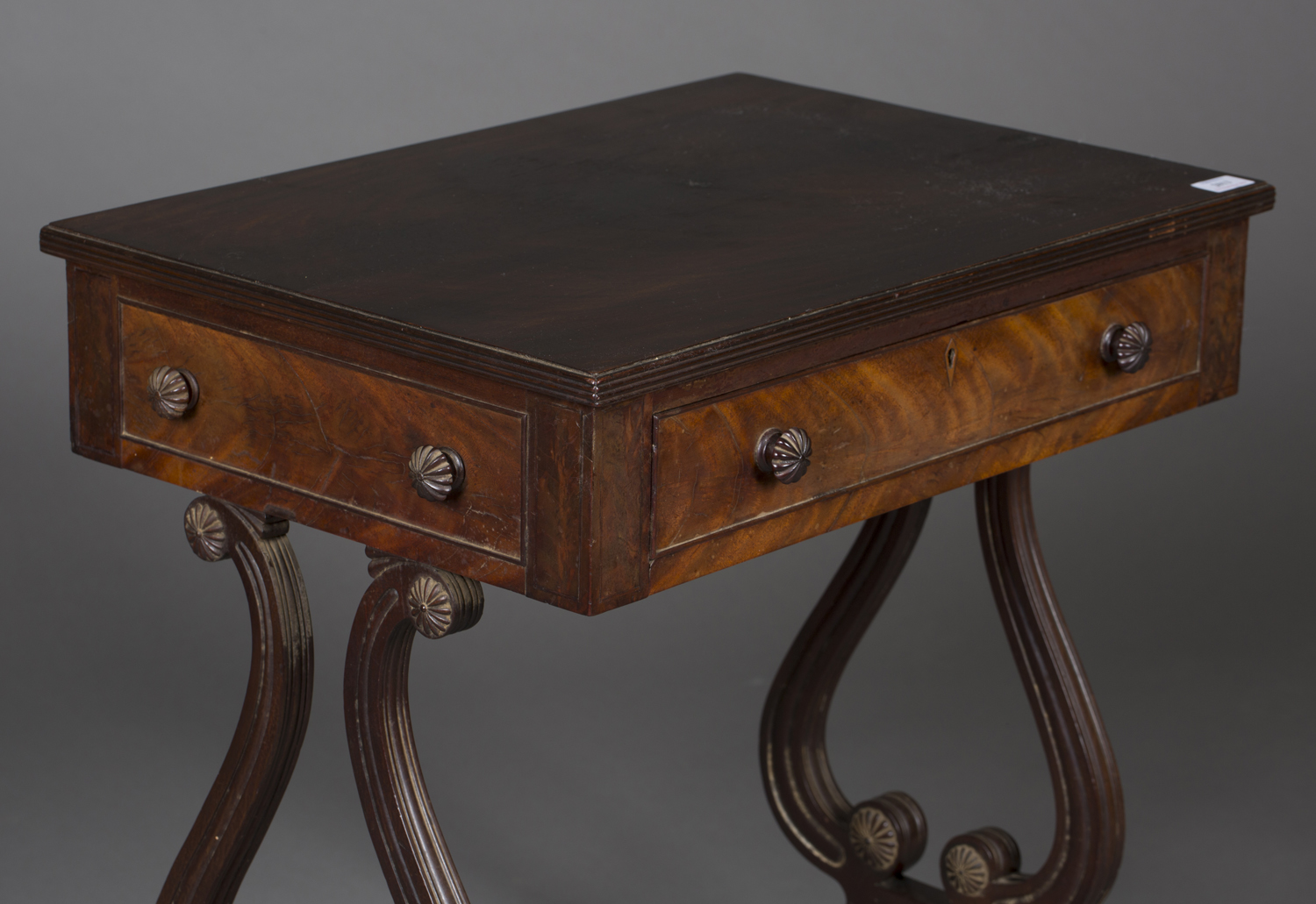 A small Regency figured mahogany rectangular centre table, in the manner of Gillows, fitted with a - Image 2 of 5