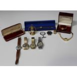 Five gentlemen's wristwatches, comprising Mount Royal De Luxe, Sekonda Automatic, Huntana, Seiko 5